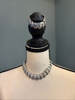 Vintage Trifari Silver-Tone Leaf Link Bracelet and  Necklace